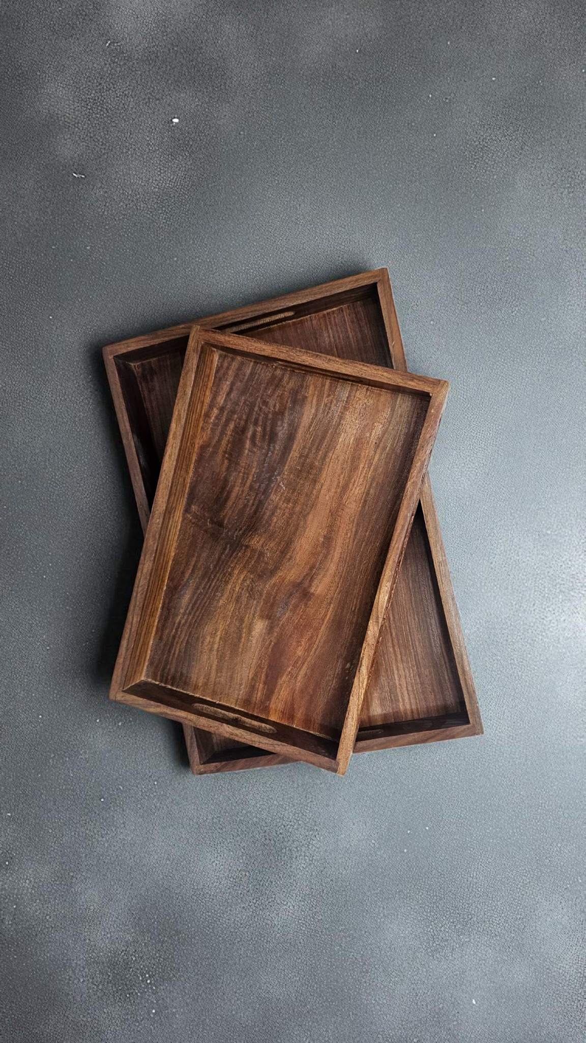 Premium Sheesham Wood Serving Tray with Intricate Border Carving – Handcrafted Elegance | Lakdibaazaar