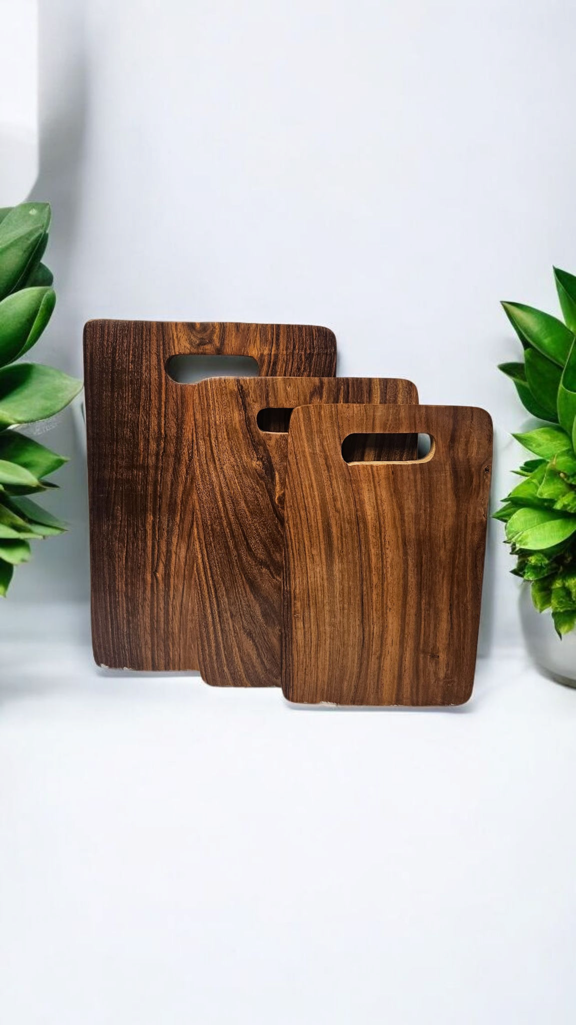 Sheesham Wood Chopping Board – Handmade, Durable & Food-Safe (Multiple Sizes)